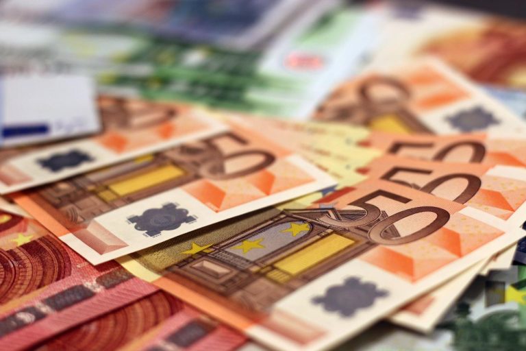 Comment Investir en Bourse | Finance Héros