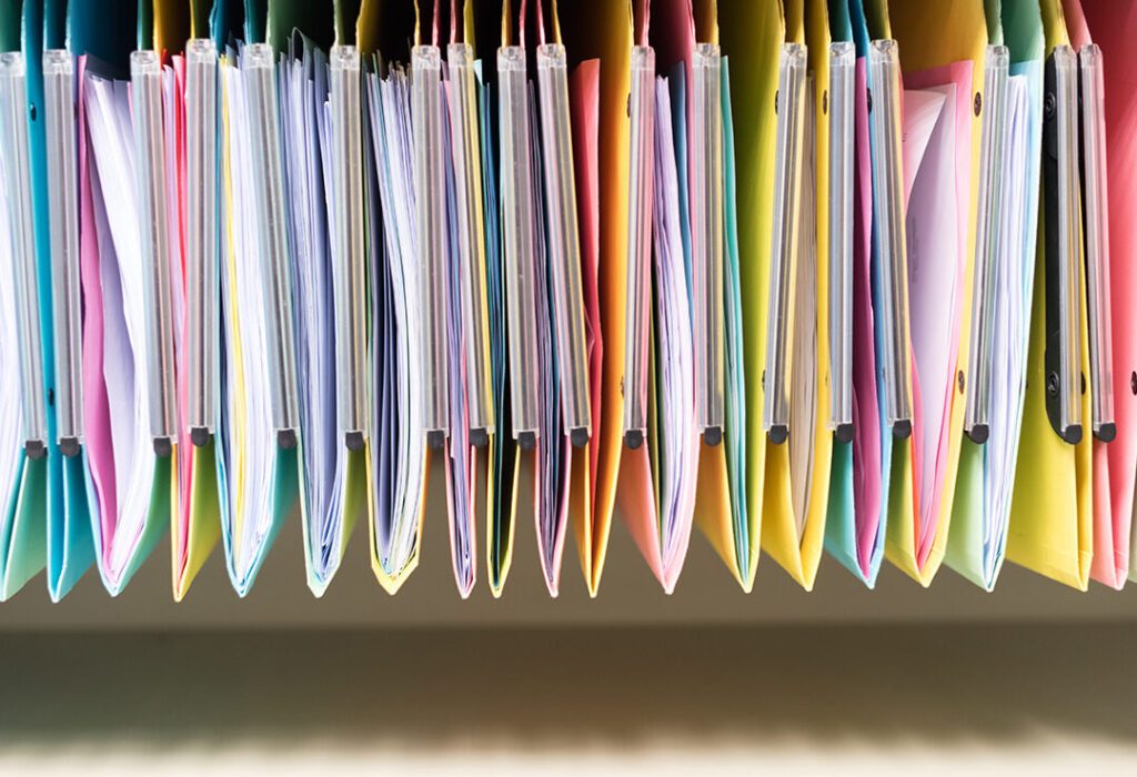 Comment organiser les papiers importants à conserver ? Un guide alphabétique