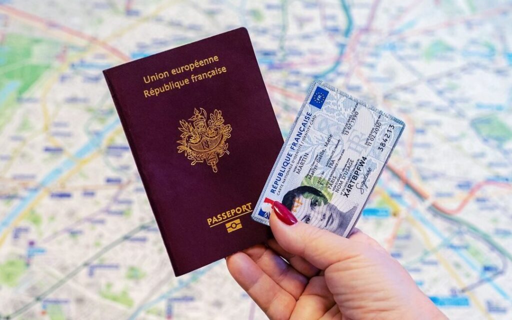 Remplacement de votre carte d’identité abîmée : combien ça coûte ?