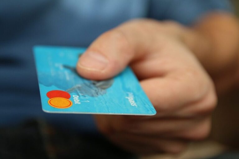 comment-choisir-une-carte-de-credit-avec-bonus-dargent-a-linscription