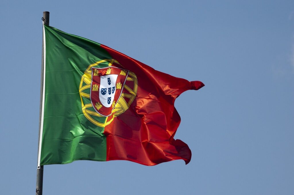 Qui hérite des biens au Portugal en cas de décès des parents ?