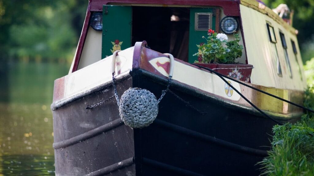 Vivre sur un bateau : quelle incidence sur vos impôts ?
