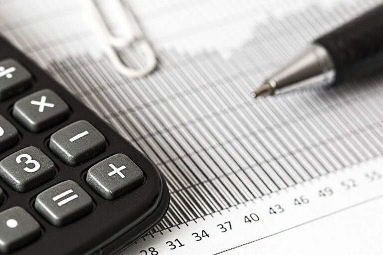 comment-optimiser-la-deduction-fiscale-pour-les-gros-travaux-en-tant-que-nu-proprietaire