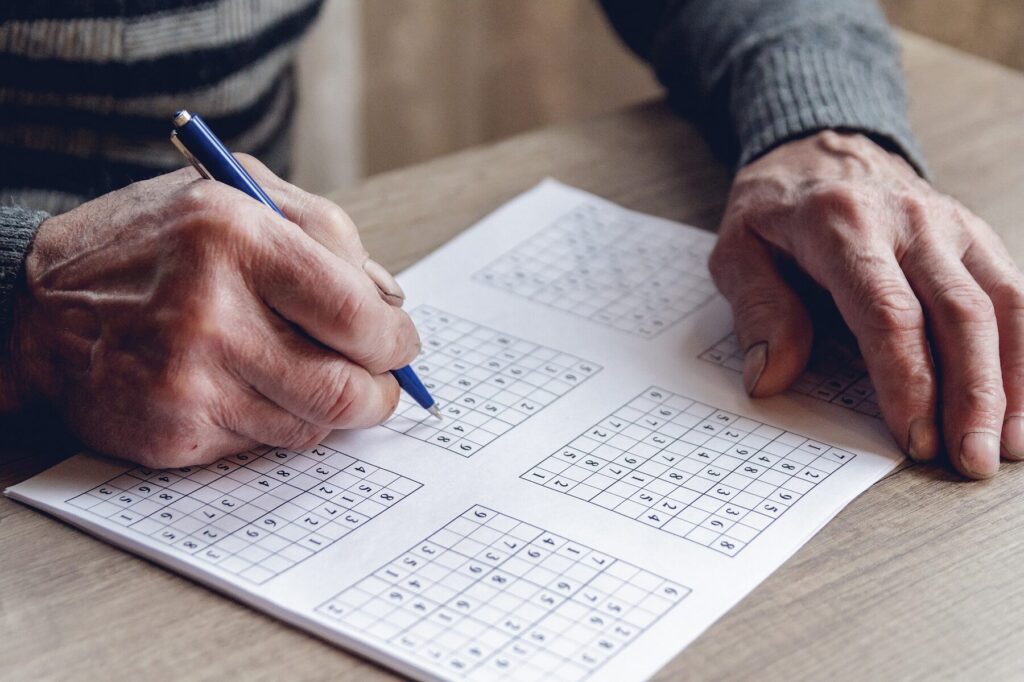 Épargne en 9 lettres : les réponses aux mots croisés