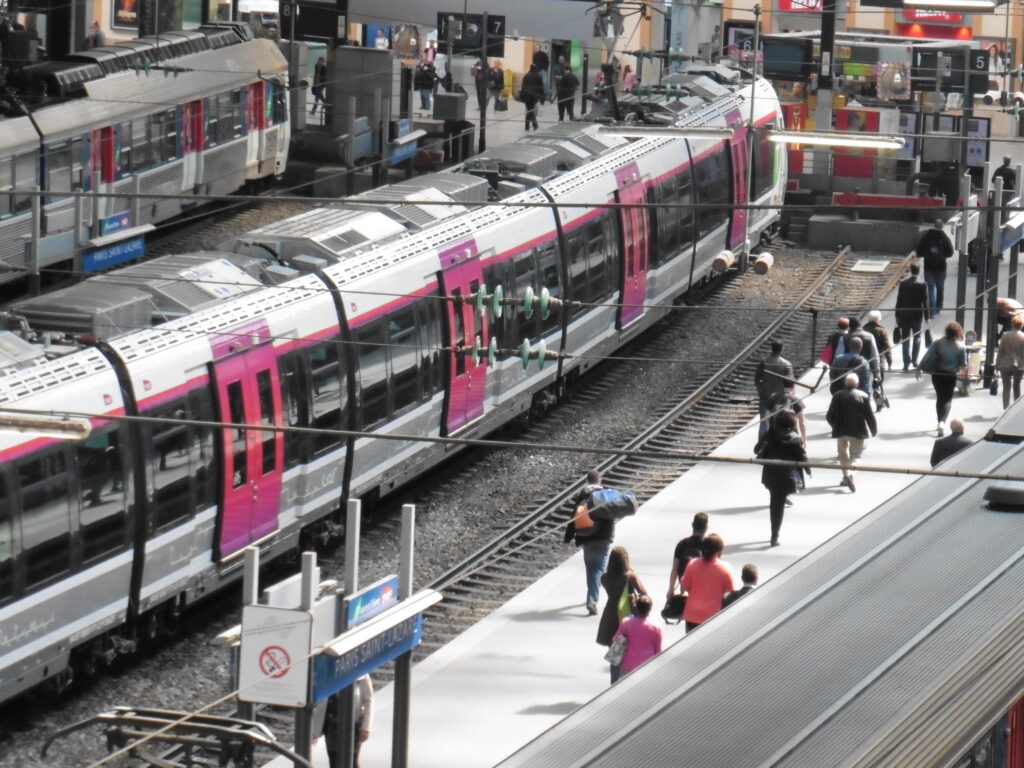 Comment le train entre Mureaux et Poissy transforme les déplacements quotidien ?