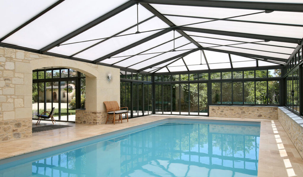 Comment choisir la meilleure véranda de piscine pour votre maison ?